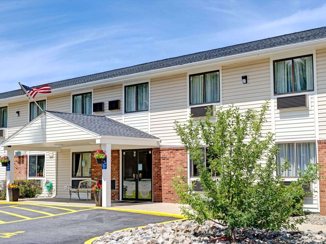 Super 8 by Wyndham Sanford Kennebunkport Area主图