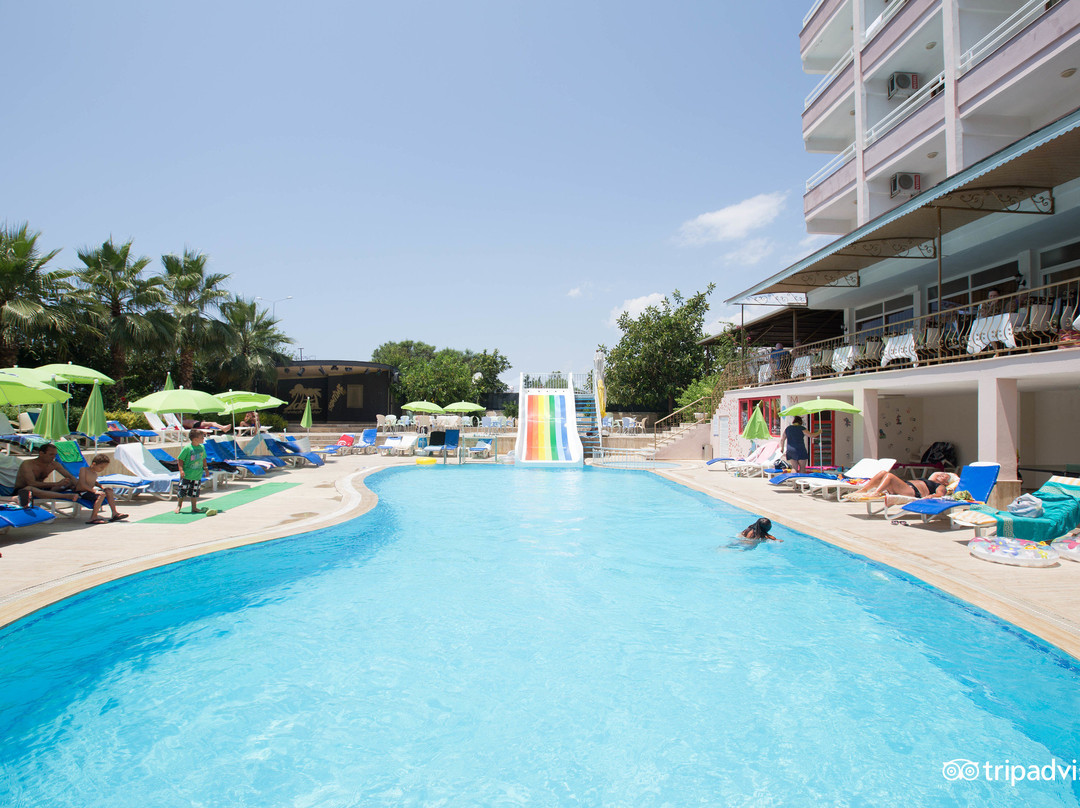 Royal Ideal Beach Hotel