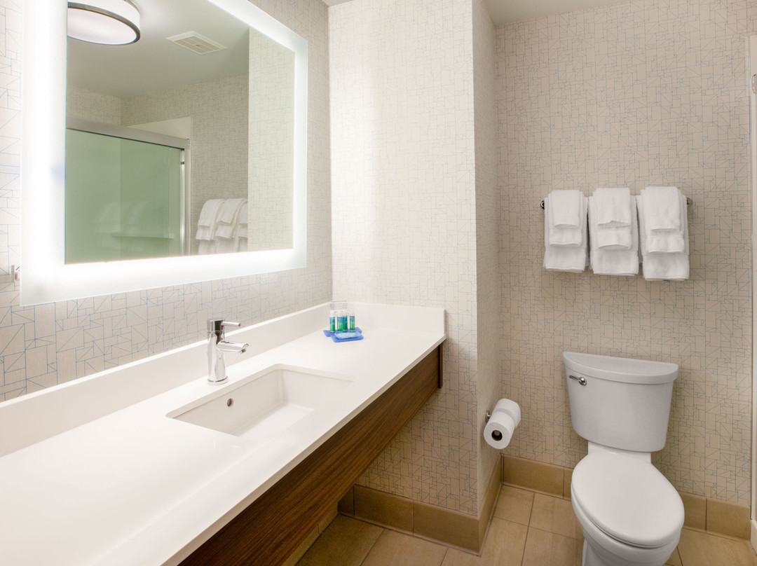 Holiday Inn Express Irwin (PA Tpk Exit 67) by IHG主图