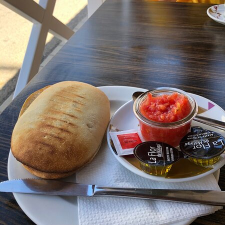 阿尔马德拉贝塔酒店主图