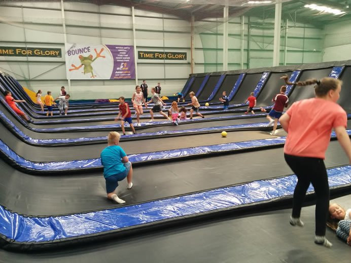 Ballybogy旅游景点-JumpLanes Indoor Trampoline Centre
