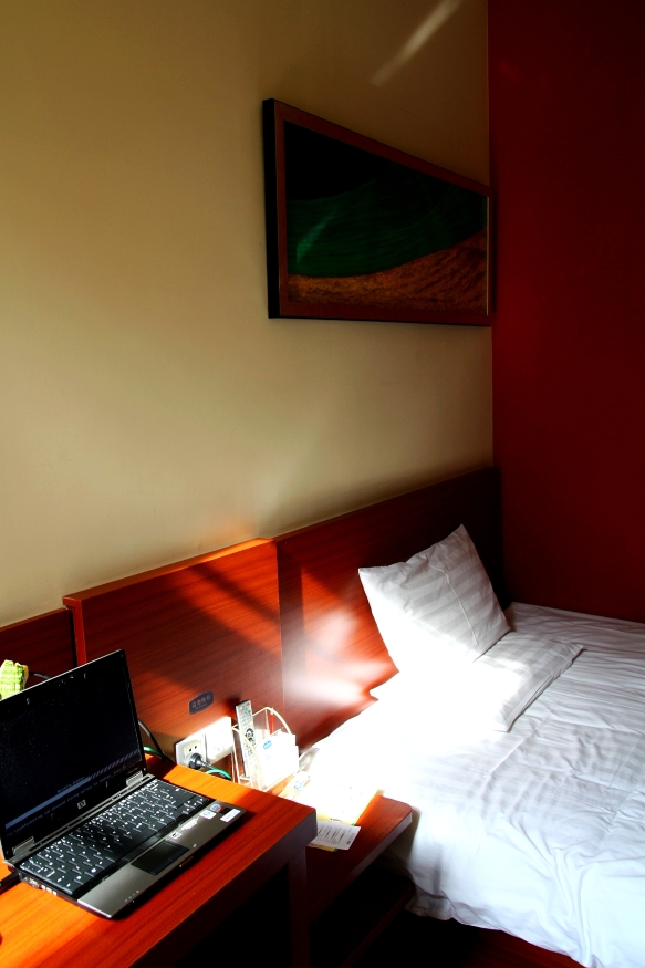 汉庭优佳酒店（文一翠苑翠柏路地铁站店）-客卧