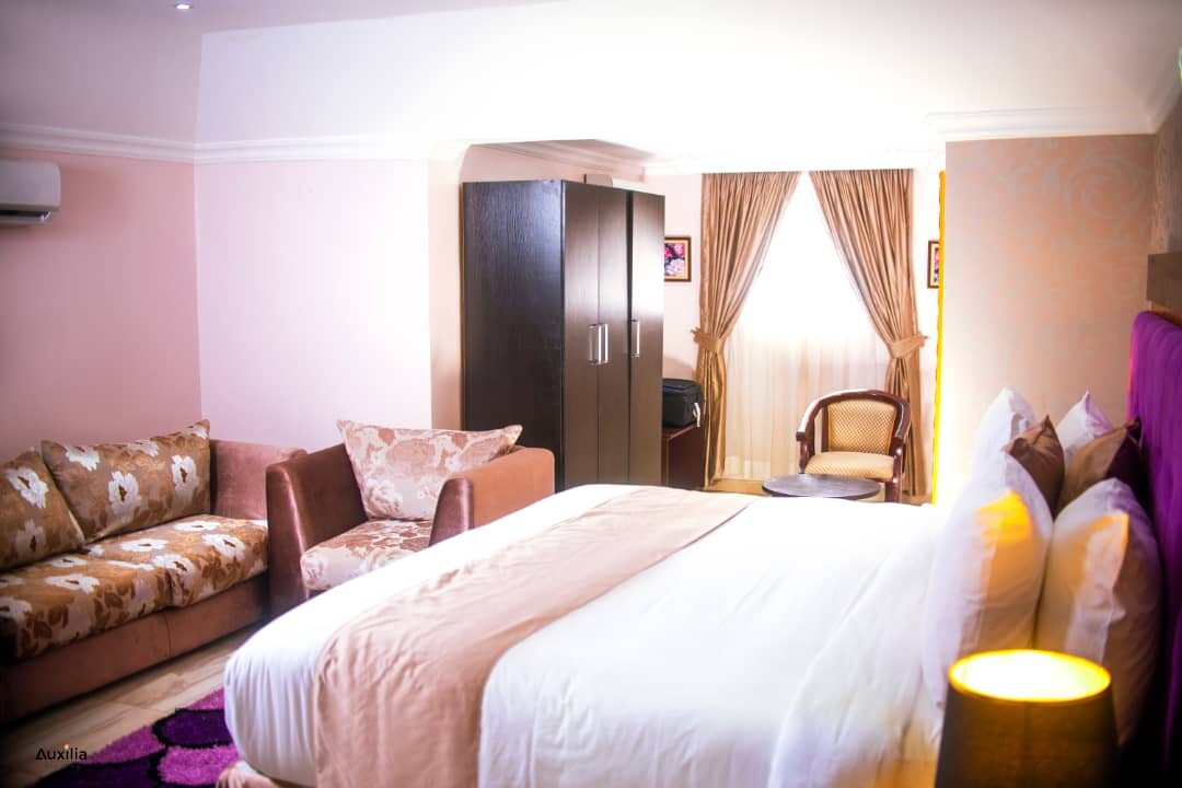 Sparklyn Hotels & Suites Lagos-客卧