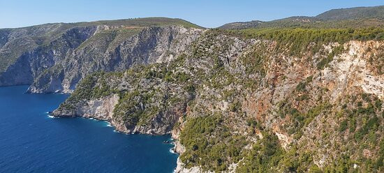 Cliffs Of Kambi-甘比村必去景点