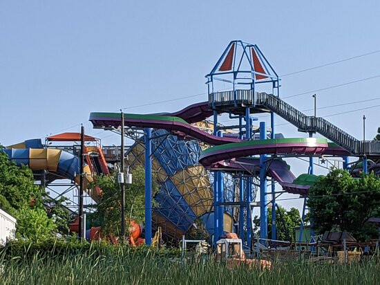 Six Flags Hurricane Harbor Splashtown-斯普林必去景点
