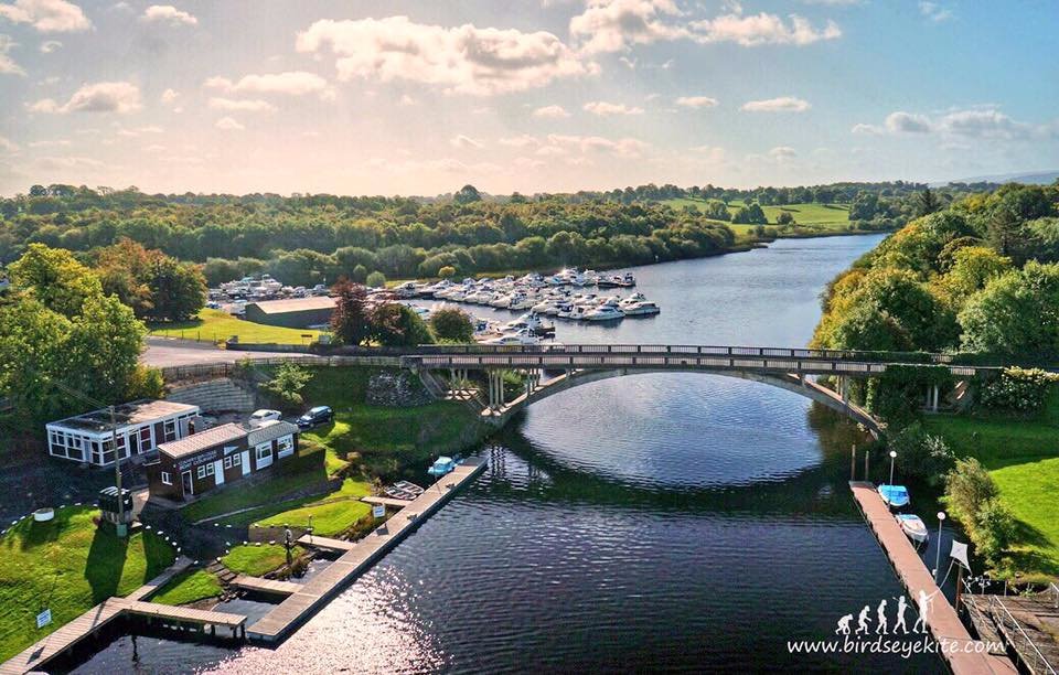 Carrybridge Lakeside Lodge-官方