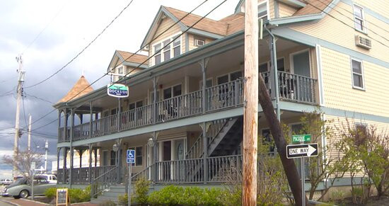 The Dockside Inn主图