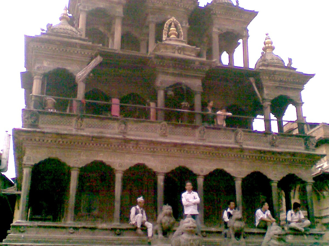 Krisnhna Mandir Temple (Chayasim Deval)景点图片