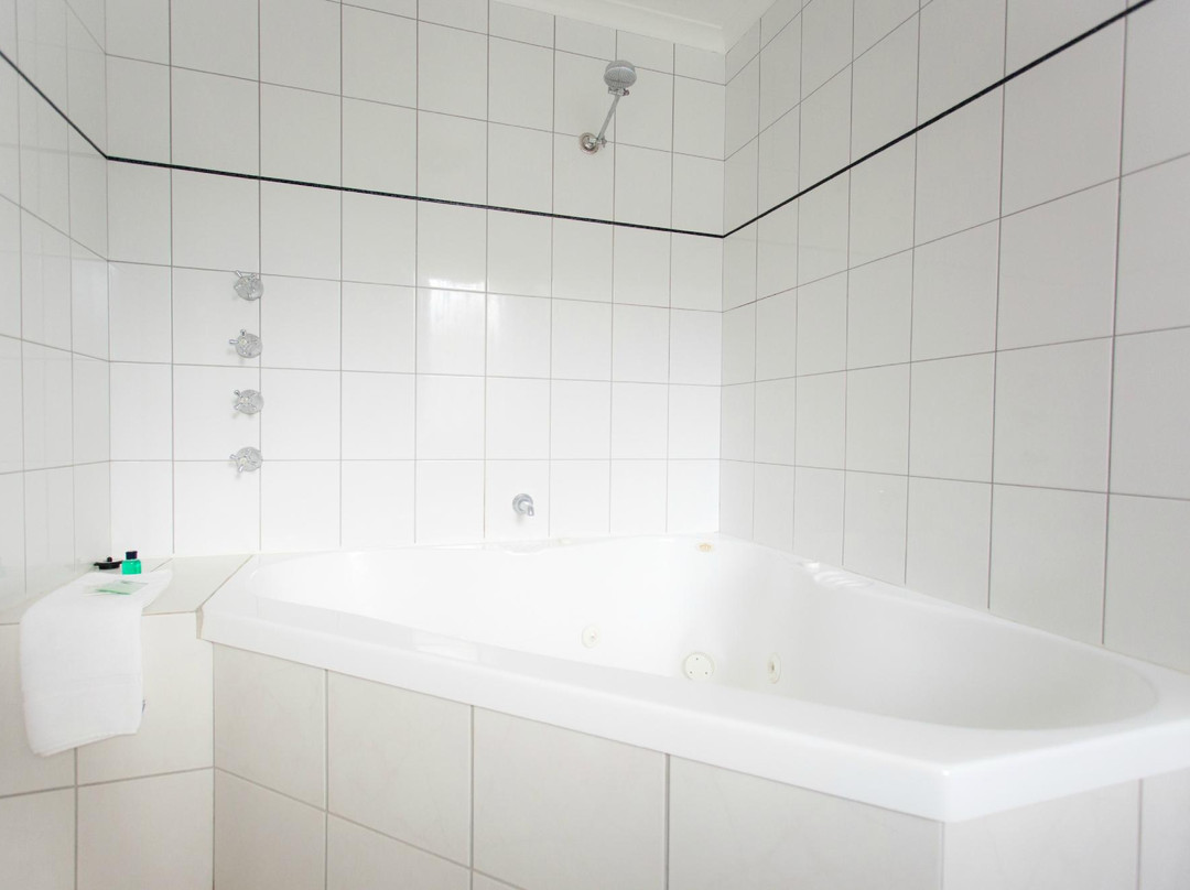 特拉拉尔根酒店住宿-Black Bull Motel