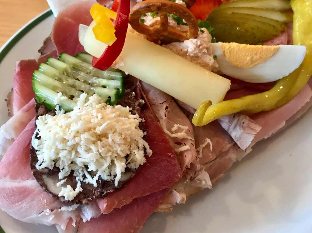 Tiefenfucha餐馆和美食-Wein- und Heurigenhof Ettenauer