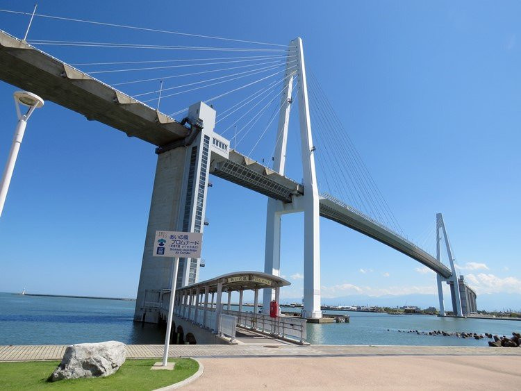 Shinminato Ohashi Bridge景点图片