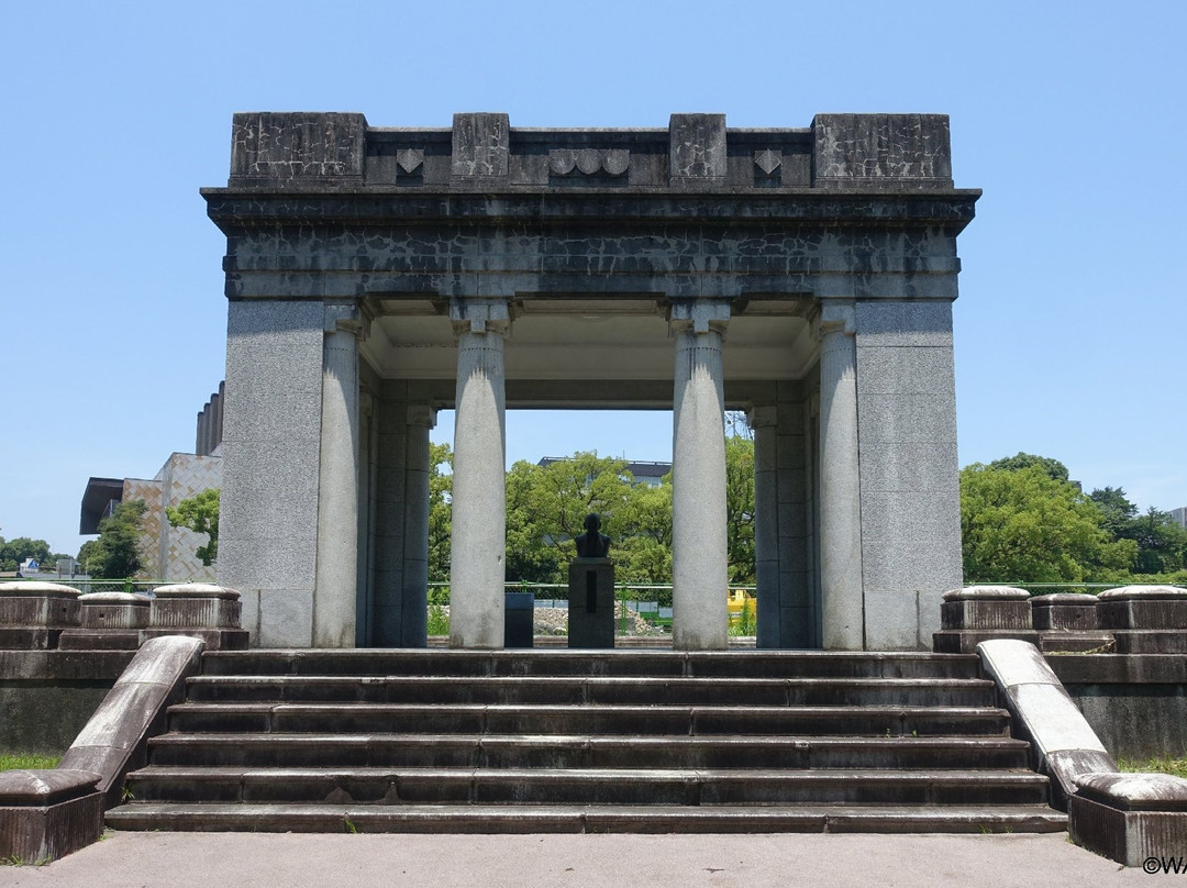 Former Kumamoto City Hall Entrance景点图片