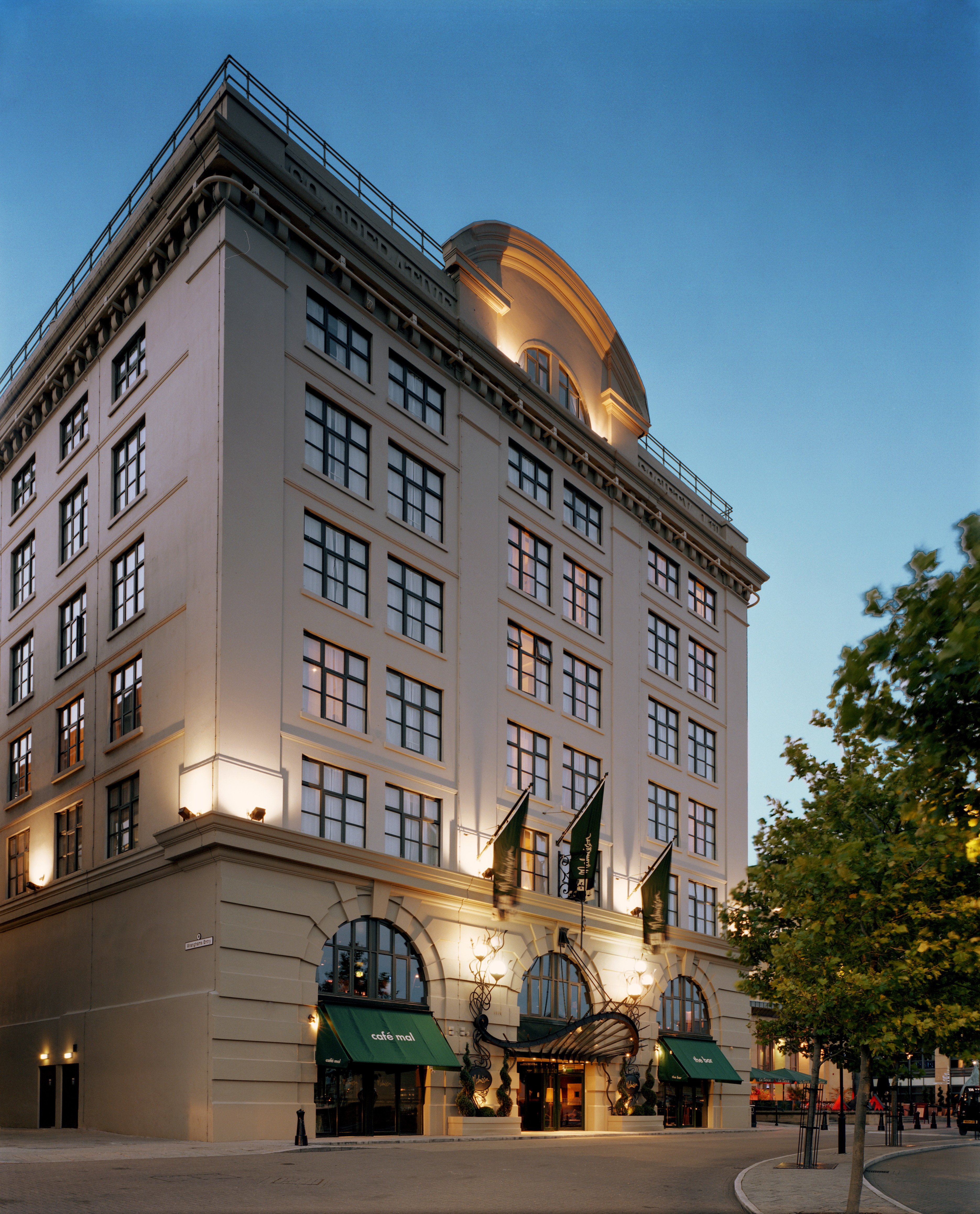 马尔马逊纽卡尔斯酒店-官方