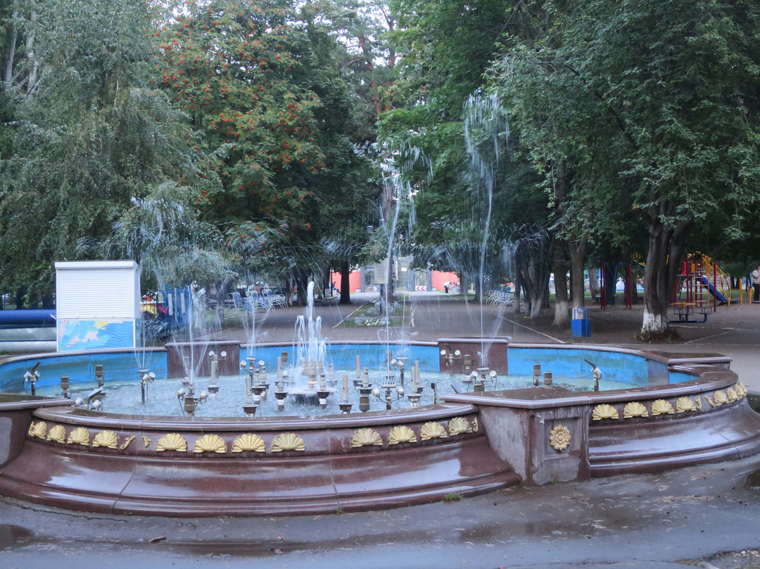 Skaryatinskiy Garden景点图片