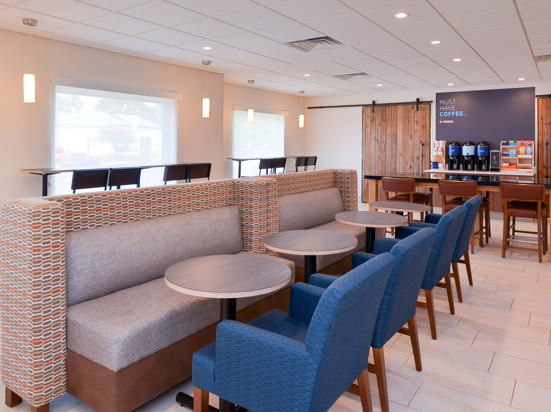 奥马哈西卡尔森江山旅馆&套房酒店主图