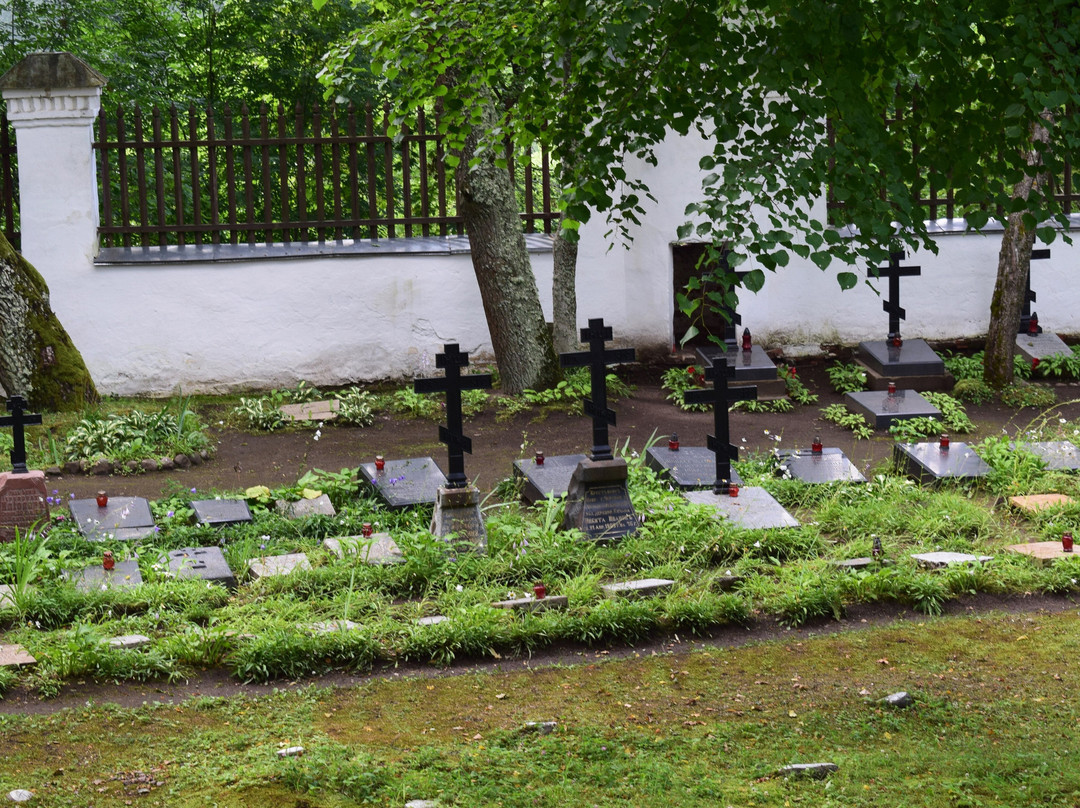 Old Mass Grave景点图片