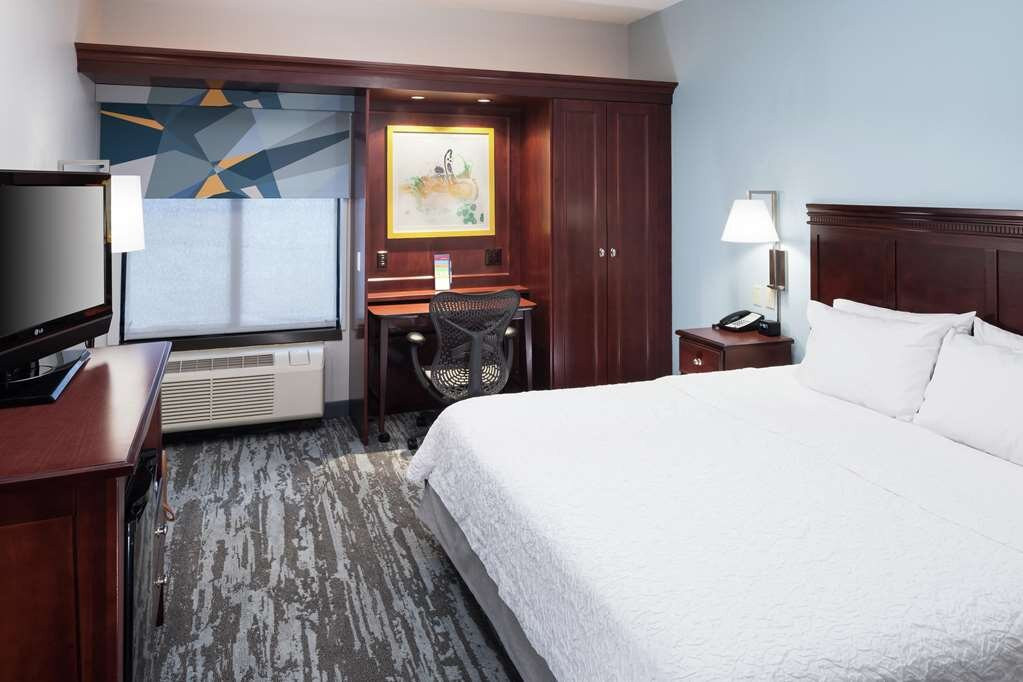 堪萨斯城利伯蒂希尔顿恒庭酒店主图