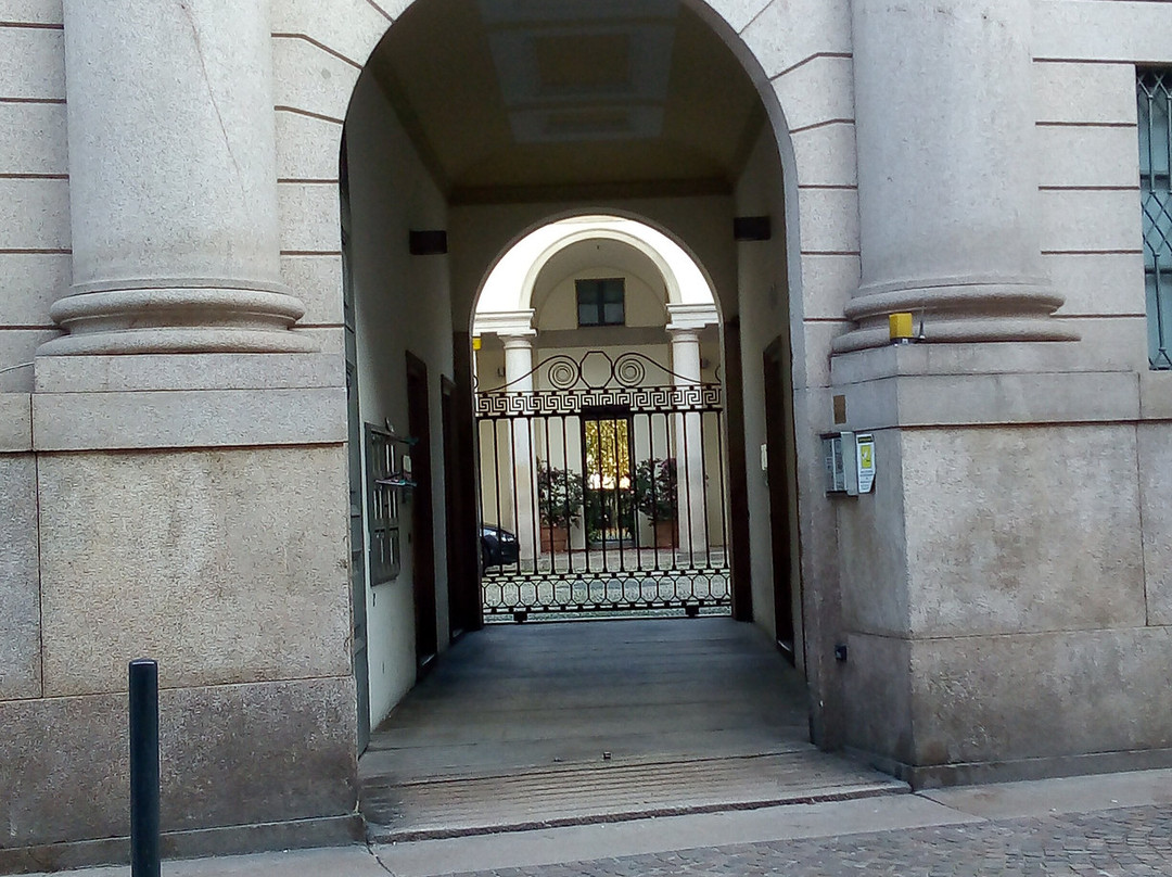 Palazzo Saporiti景点图片