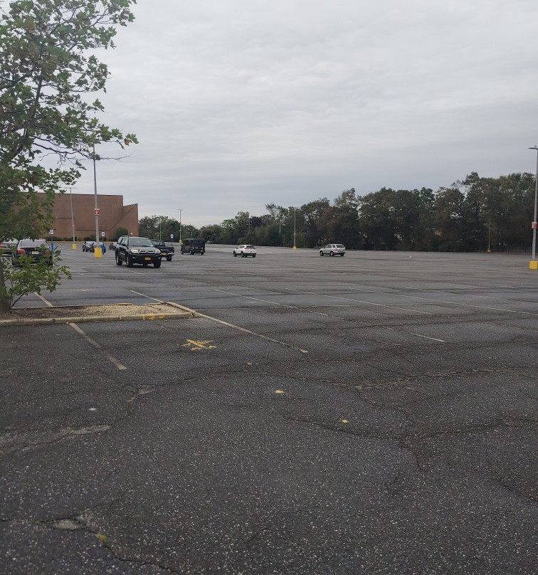 Sunrise Mall-Massapequa必去景点