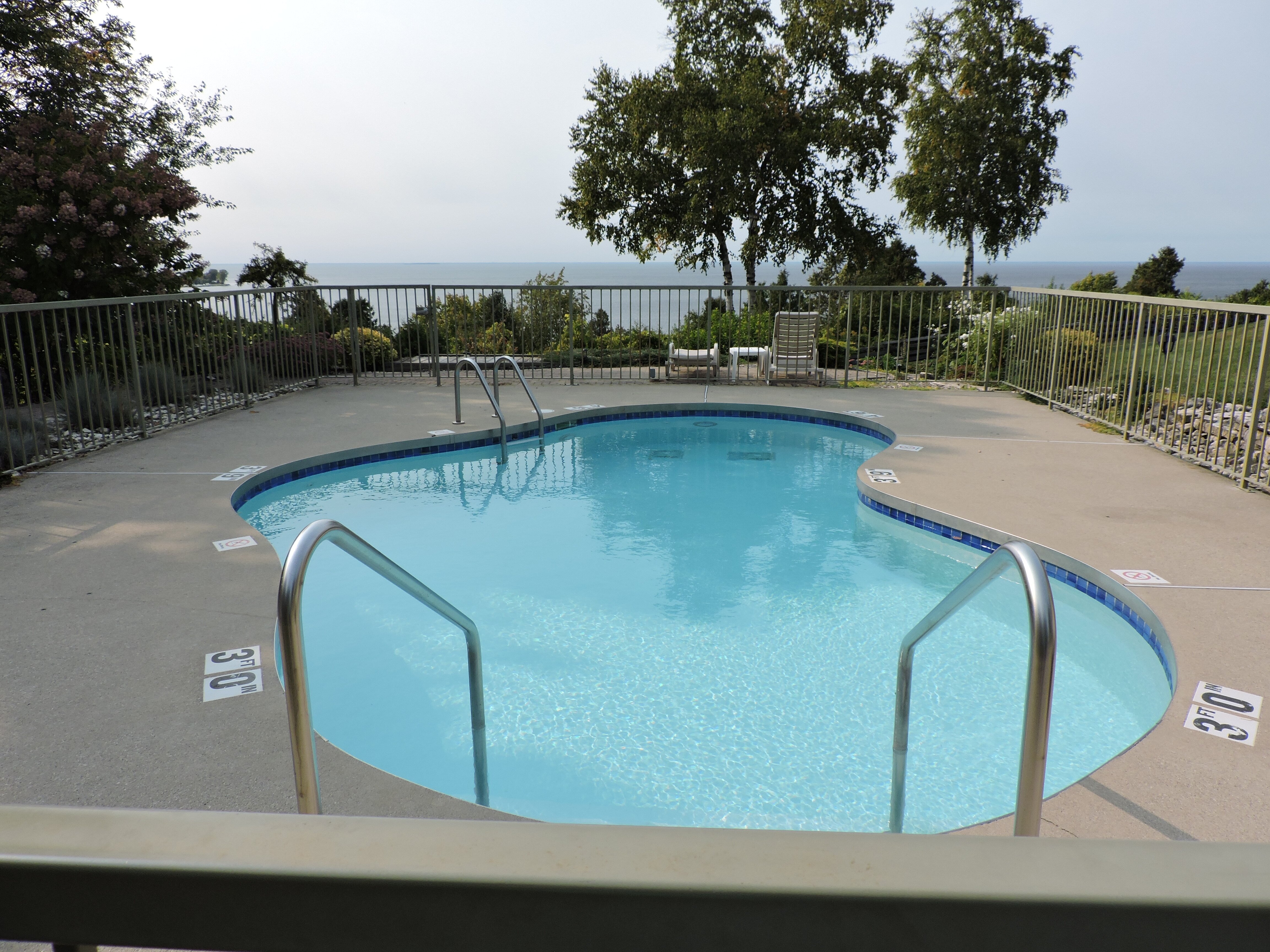 Bay Point Inn-泳池