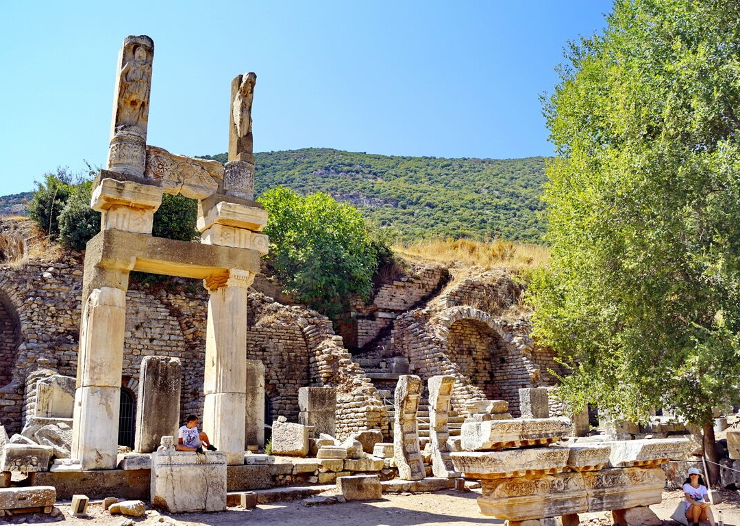 Temple of Domitian景点图片