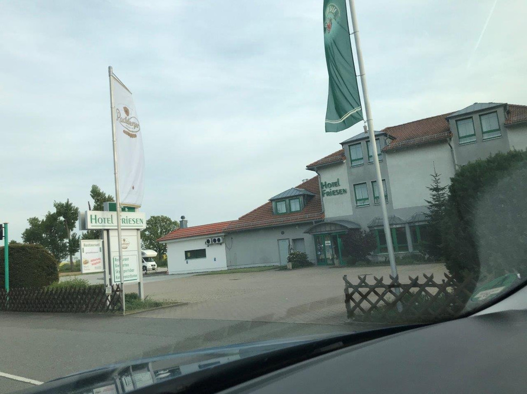 弗里森酒店主图