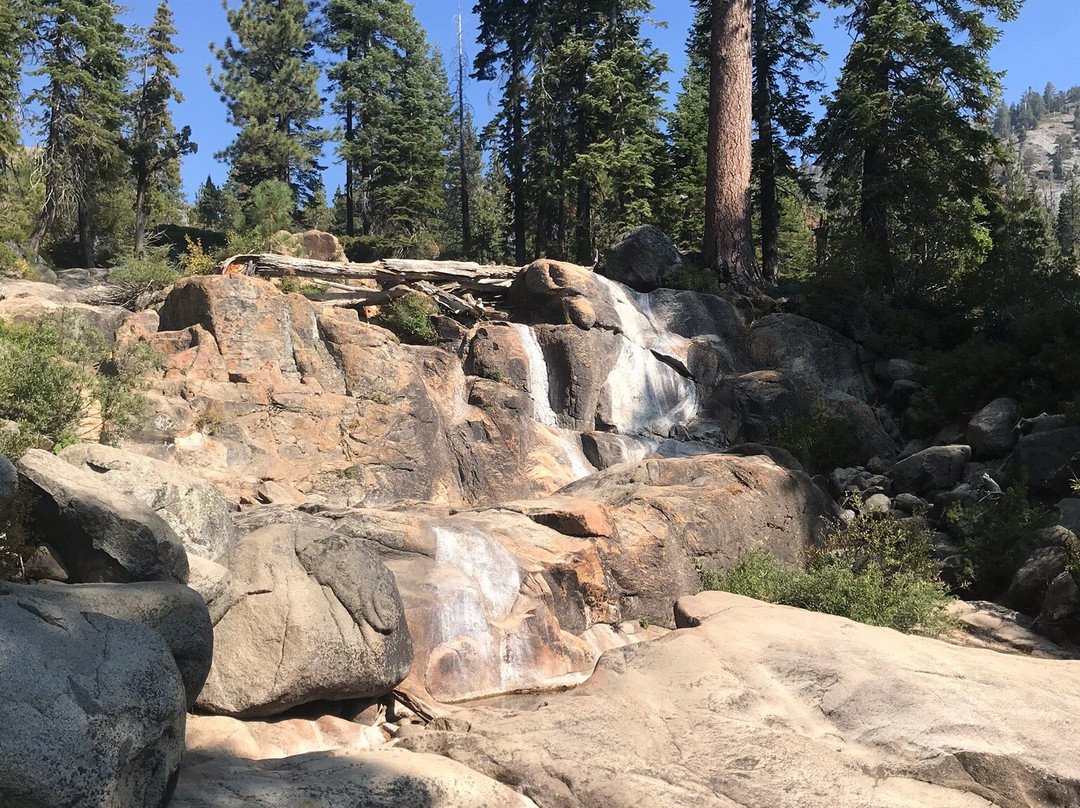 Shirley Lake Trail景点图片