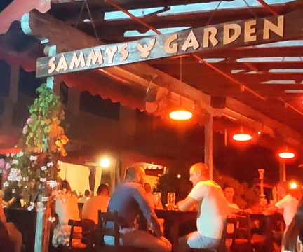 Sammy's Bar-大特尔诺沃必去景点