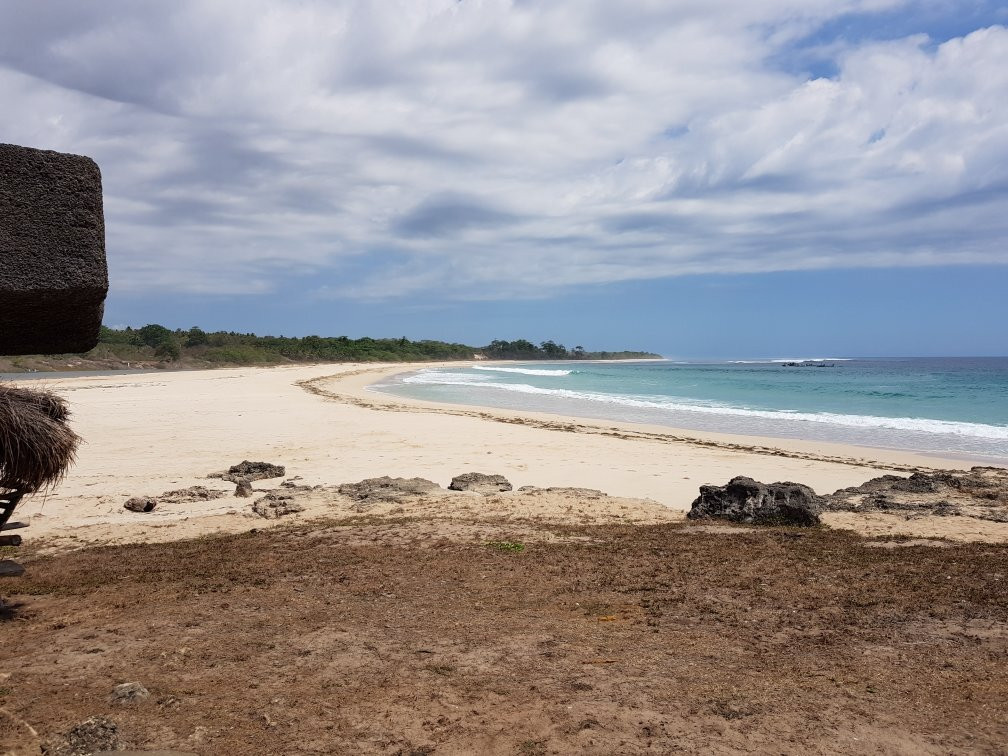 Ratenggaro Beach景点图片