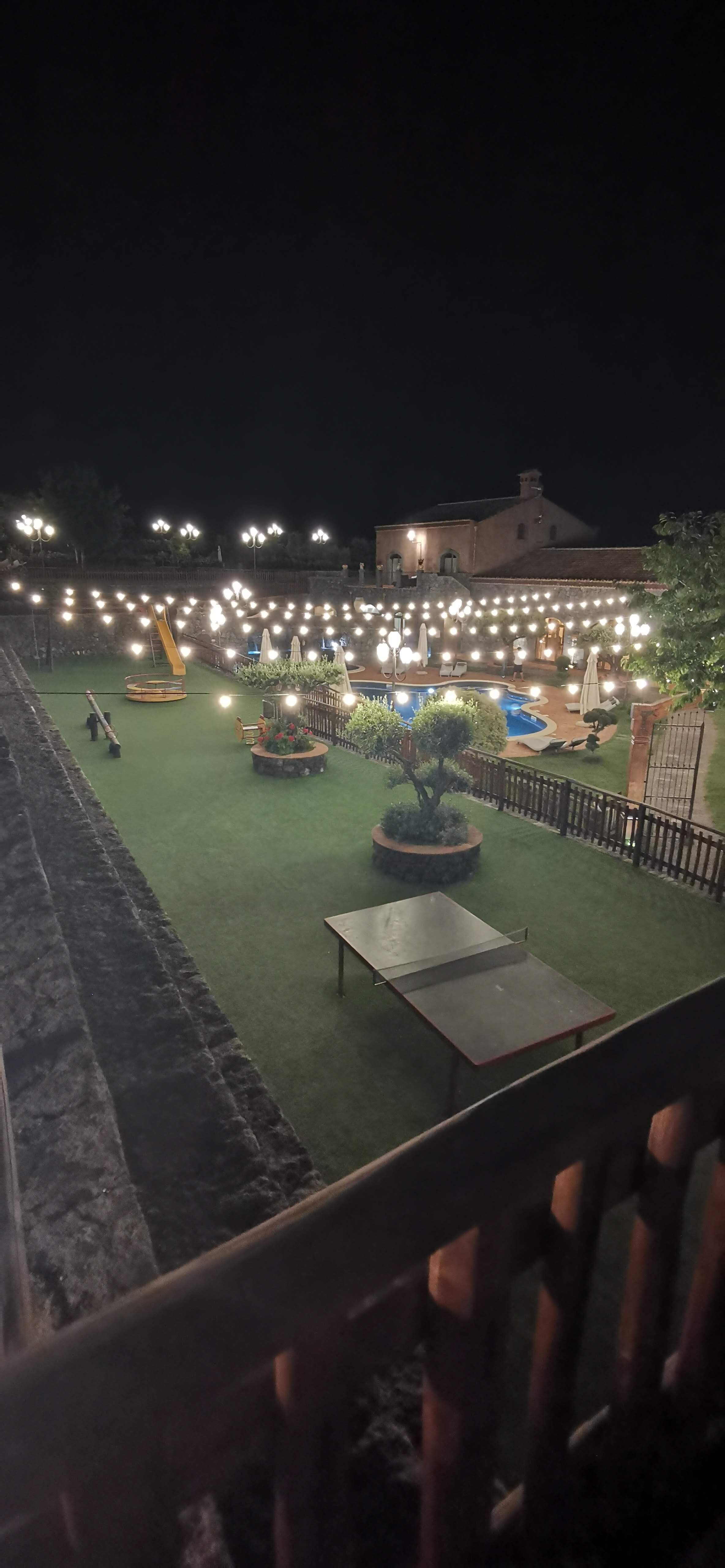 Etna Quota Mille-泳池
