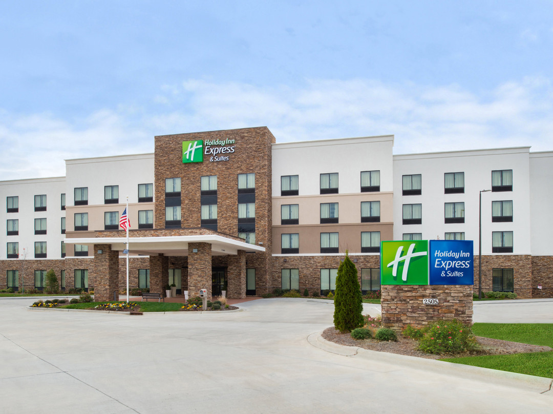 Holiday Inn Express & Suites Monroe By IHG主图
