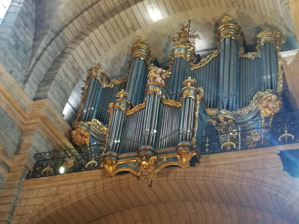 Eglise Collegiale Saint-Jean-佩兹纳斯必去景点