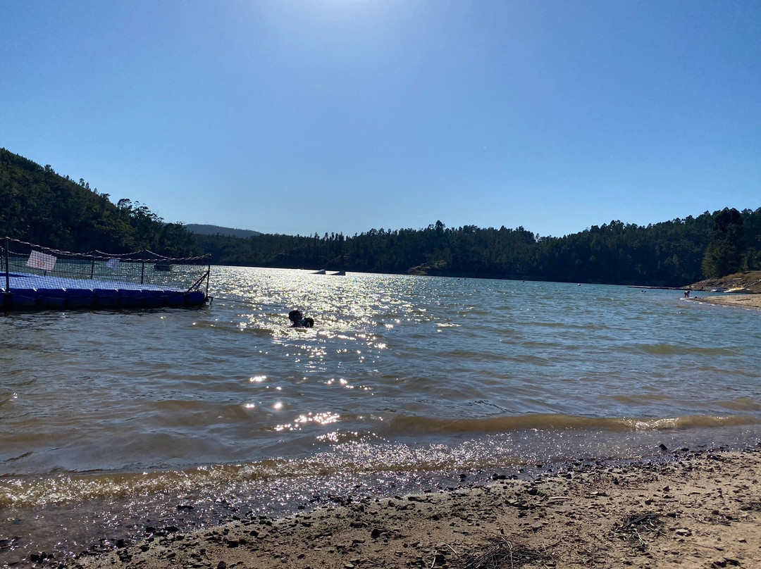 Praia Fluvial de Fernandaires景点图片