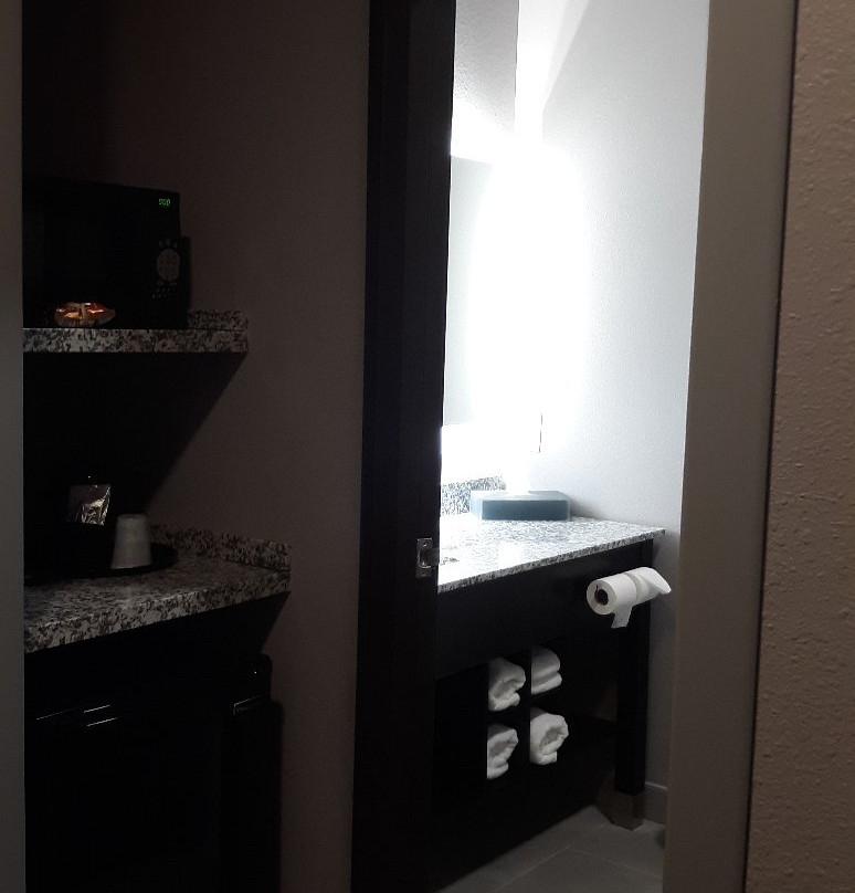 La Quinta Inn & Suites by Wyndham Amarillo Airport主图