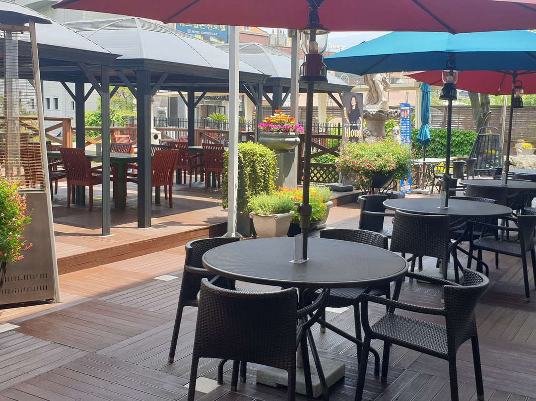 Chereville Spa Tourist Hotel主图