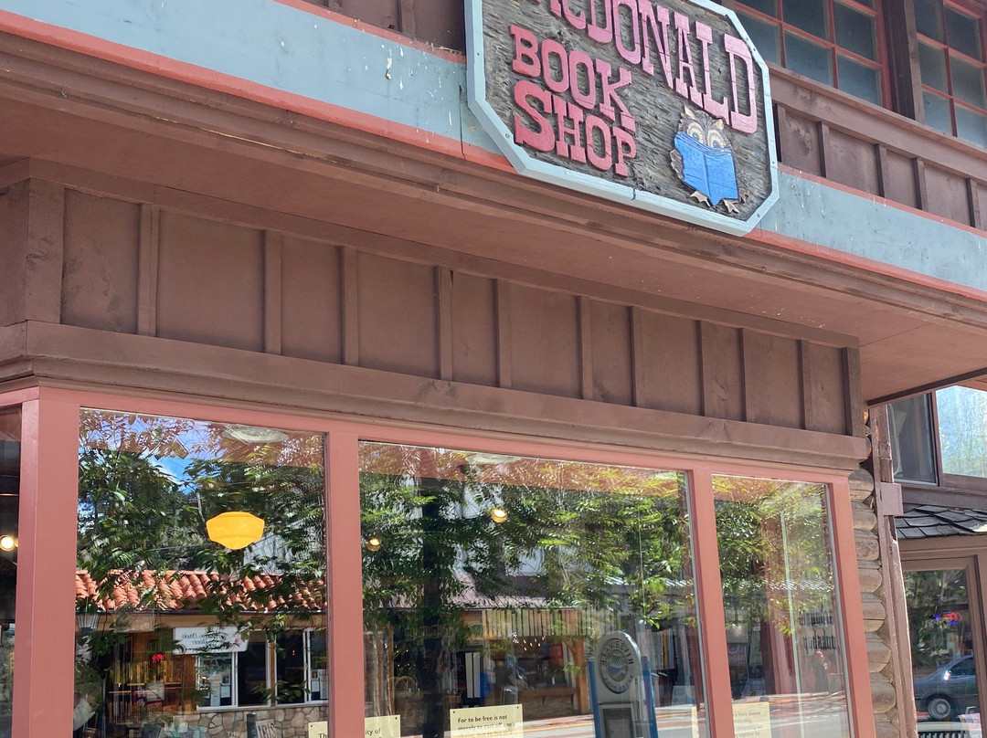 Macdonald Book Shop-埃斯蒂斯公园必去景点