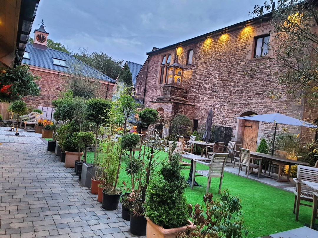 Lanelay Hall Hotel & Spa主图