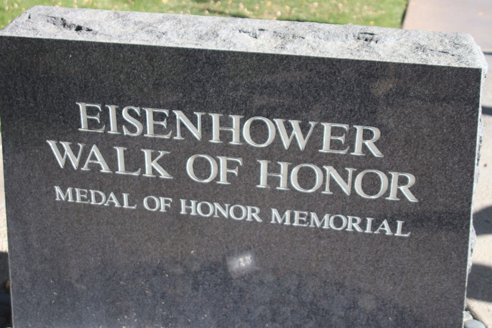 Eisenhower Walk of Honor景点图片