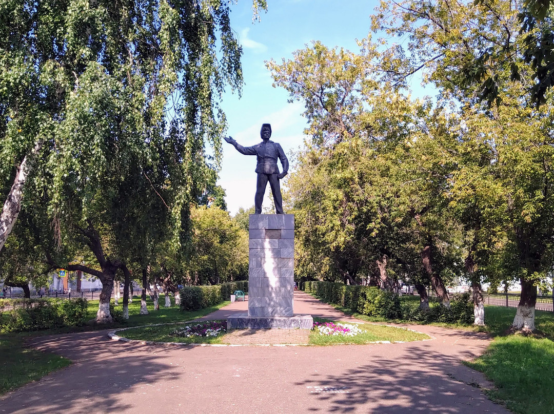 Sculpture Svarshchik景点图片