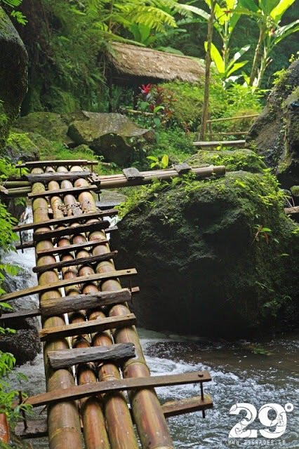 Krisik Waterfall-Tembuku必去景点