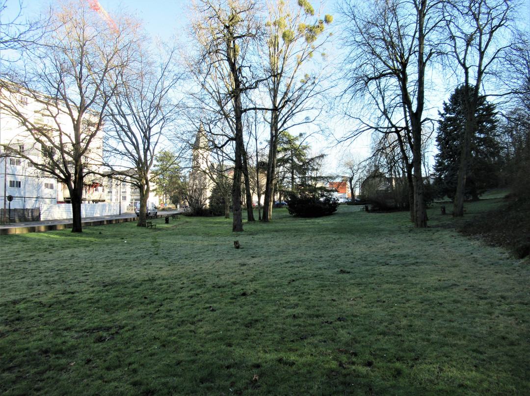 Square du Docteur Herpin-Livry-Gargan必去景点