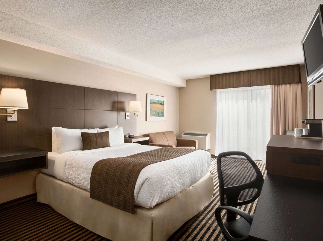 Days Inn by Wyndham Miramichi NB主图