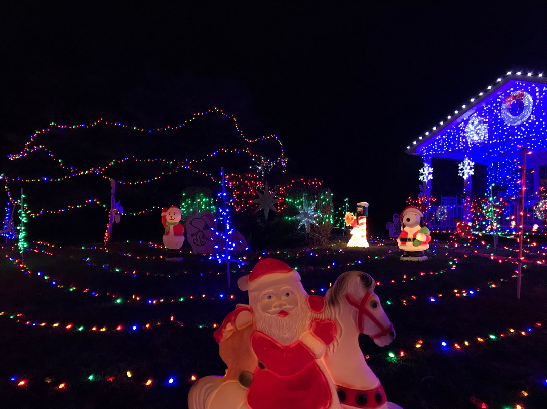 Santa Claus Lane-Bear必去景点