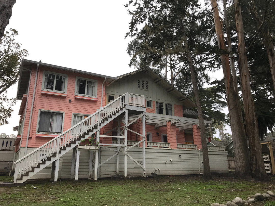 蝴蝶格罗夫旅馆主图