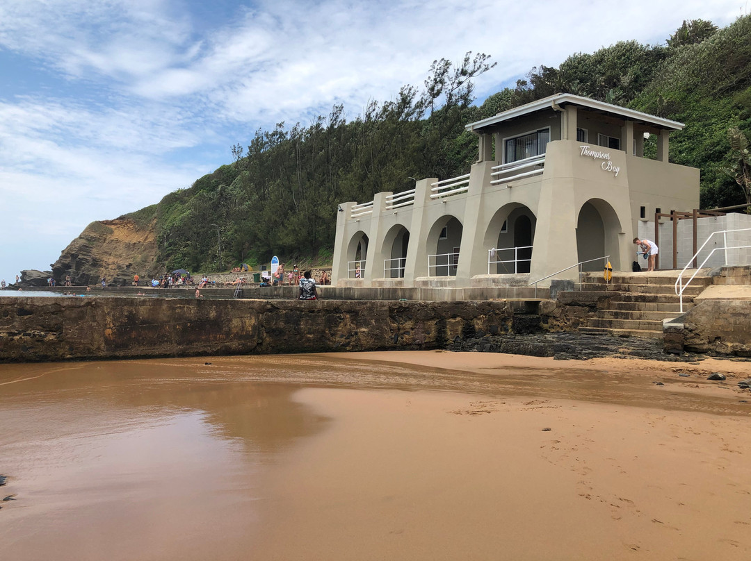 Thompson's Bay Beach景点图片