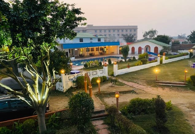 斯瓦拉杰度假村主图