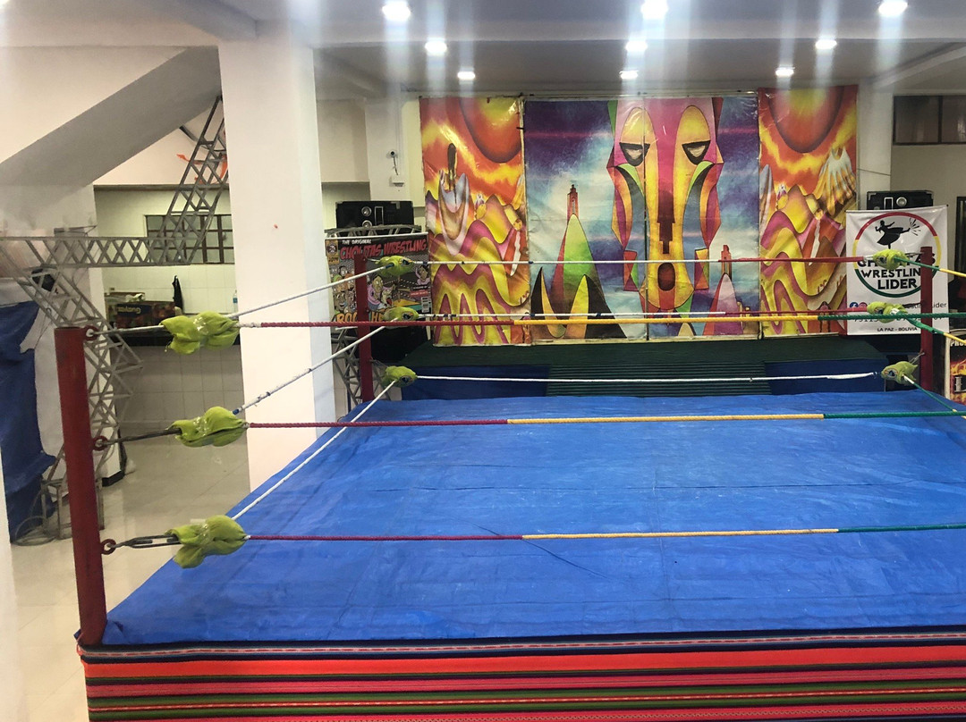 Cholitas Wrestling-拉巴斯必去景点