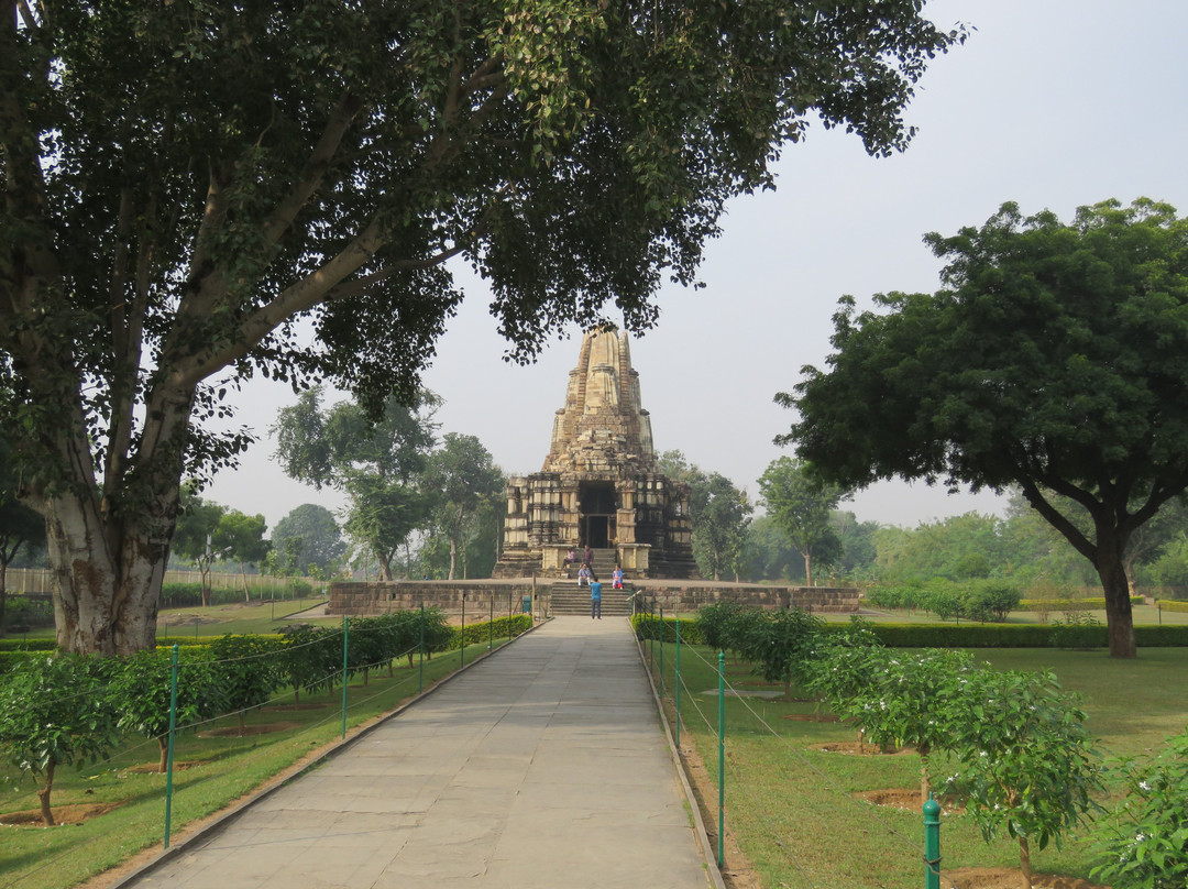 Dulhadev Temple景点图片