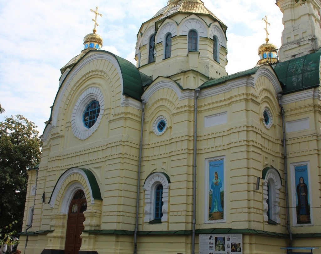 Holy Resurrection Cathedral-罗夫诺必去景点