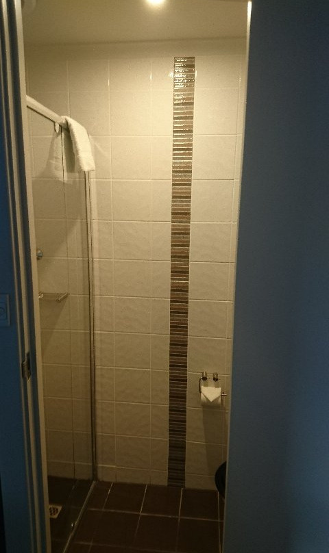 Nightcap at Rose & Crown Hotel主图